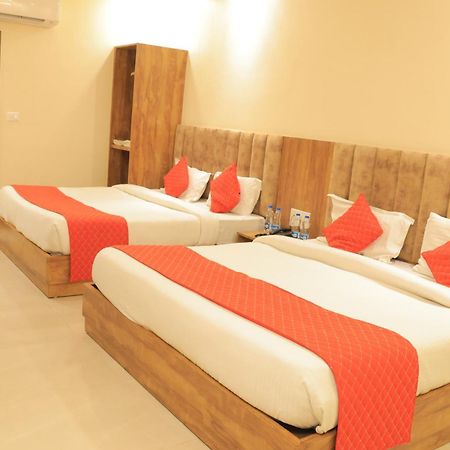 Hampton Hotel - 200 Mt From Golden Temple Amritsar Exterior foto